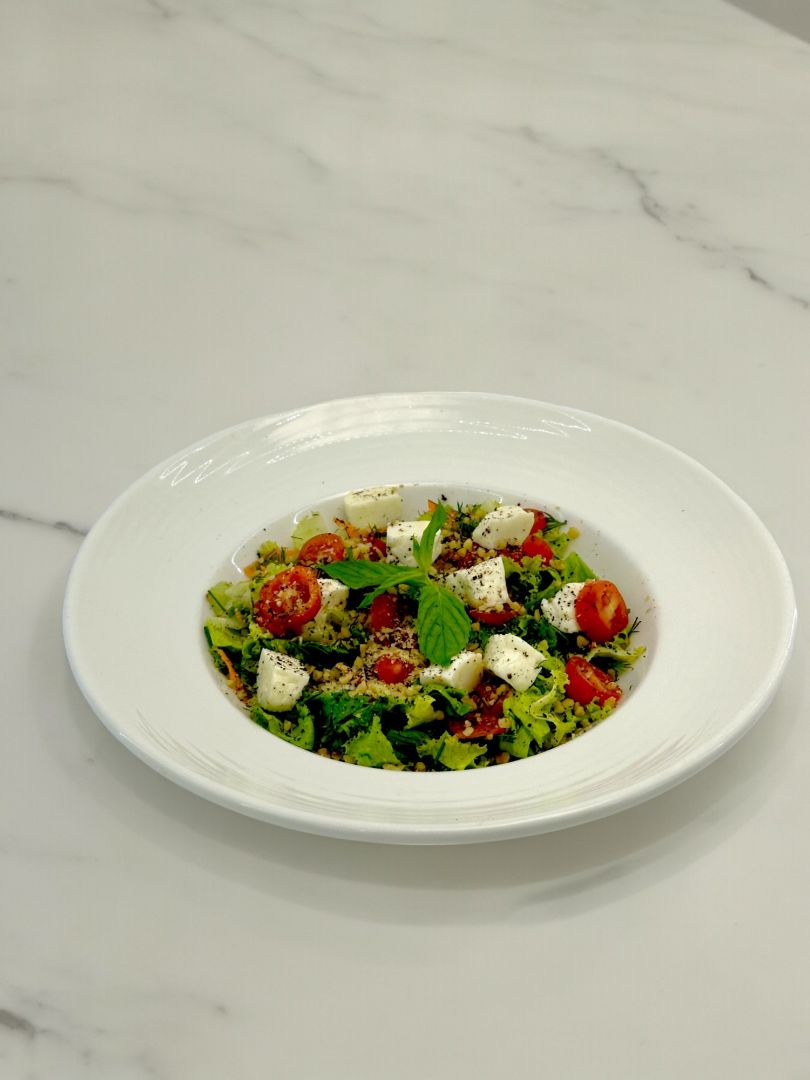 Keçi Peynirli Ahır Dağı Salata