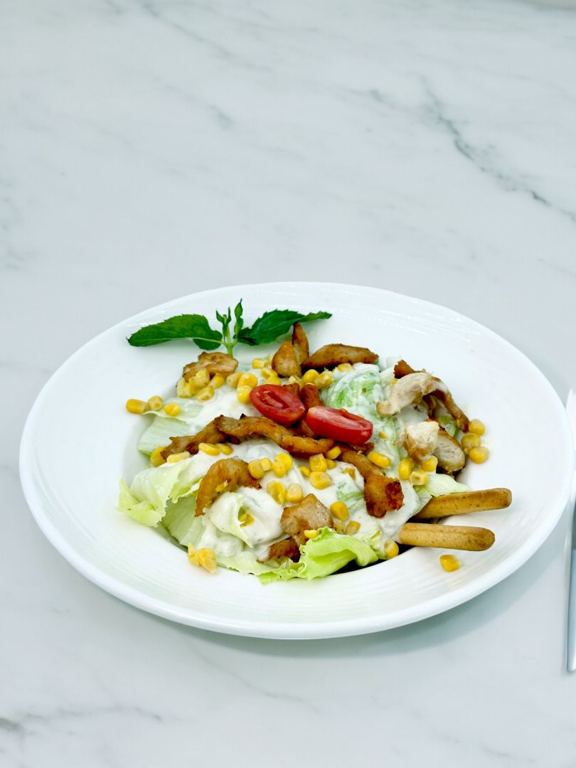 Tavuklu Sezar Salata